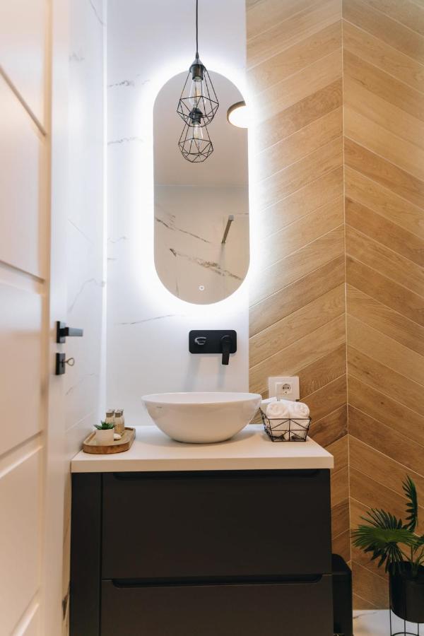 Tulip Apartment 오라데아 외부 사진