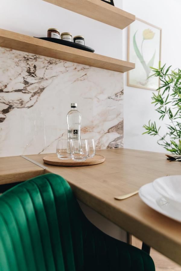 Tulip Apartment 오라데아 외부 사진